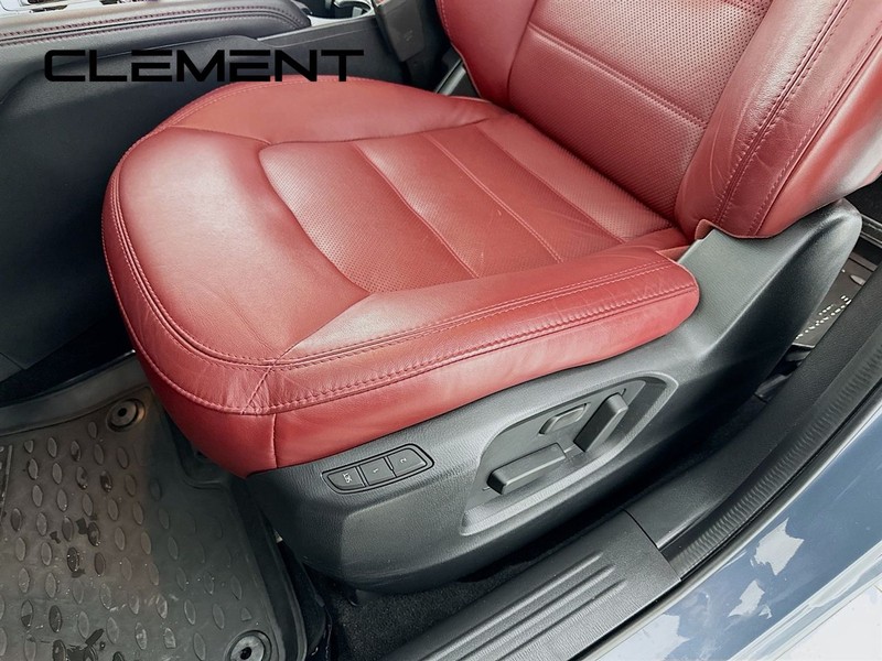 Mazda CX-5 Vehicle Full-screen Gallery Image 28