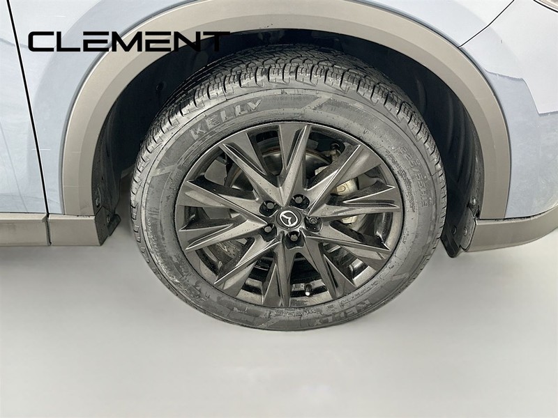 Mazda CX-5 Vehicle Full-screen Gallery Image 35