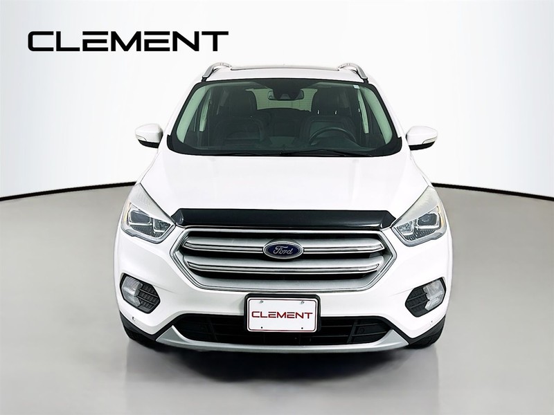 Ford Escape Vehicle Full-screen Gallery Image 3
