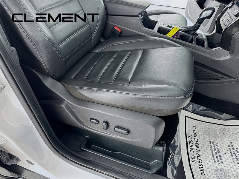 Ford Escape Vehicle Full-screen Gallery Image 34