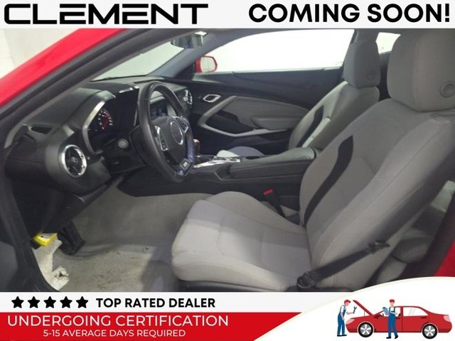 Chevrolet Camaro Vehicle Full-screen Gallery Image 03