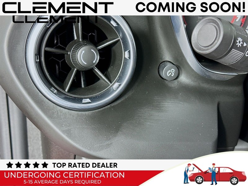 Chevrolet Camaro Vehicle Image 14