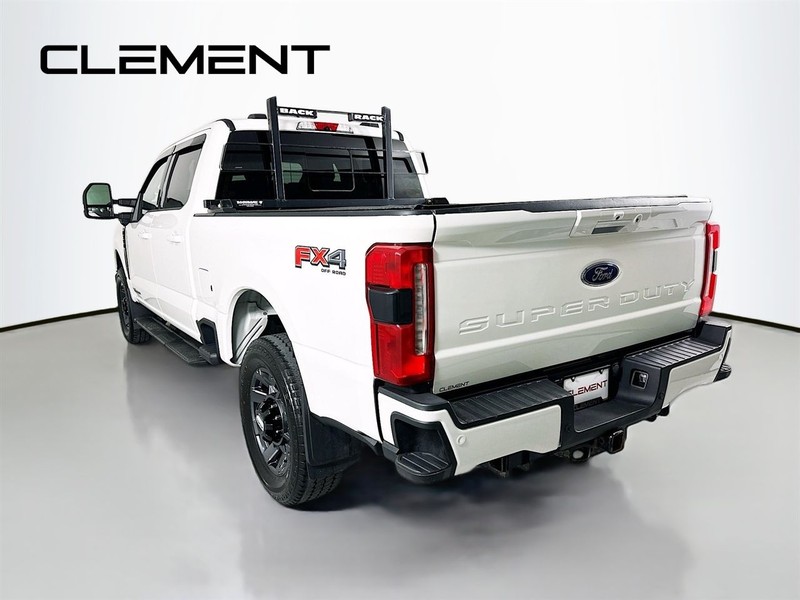 Ford Super Duty F-350 SRW Vehicle Image 10