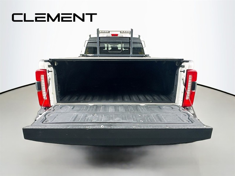 Ford Super Duty F-350 SRW Vehicle Image 11