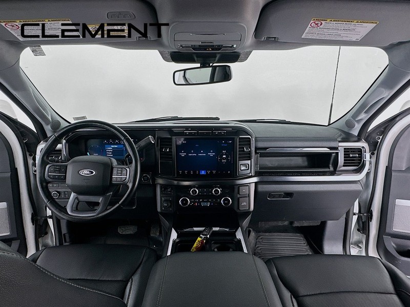 Ford Super Duty F-350 SRW Vehicle Image 12