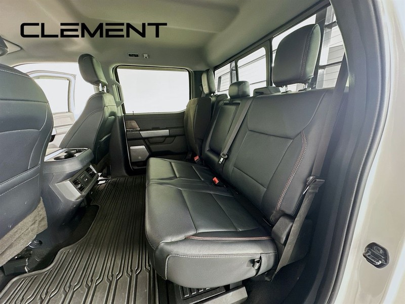 Ford Super Duty F-350 SRW Vehicle Image 32