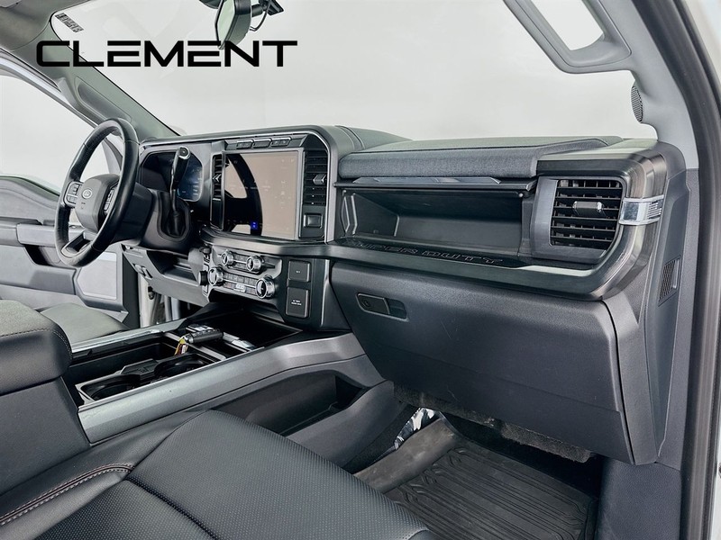 Ford Super Duty F-350 SRW Vehicle Image 35