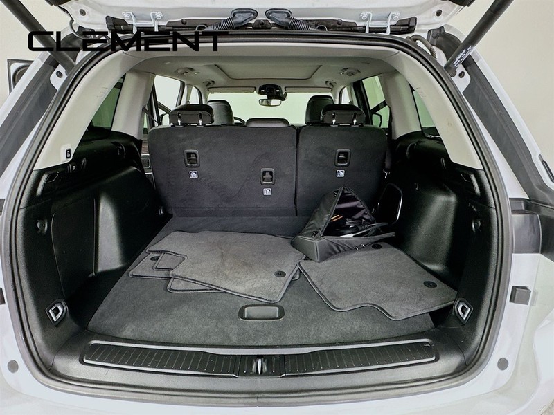 Jeep Grand Cherokee 4xe Vehicle Full-screen Gallery Image 11