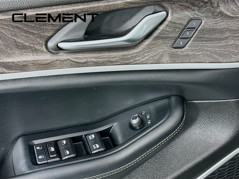 Jeep Grand Cherokee 4xe Vehicle Full-screen Gallery Image 28