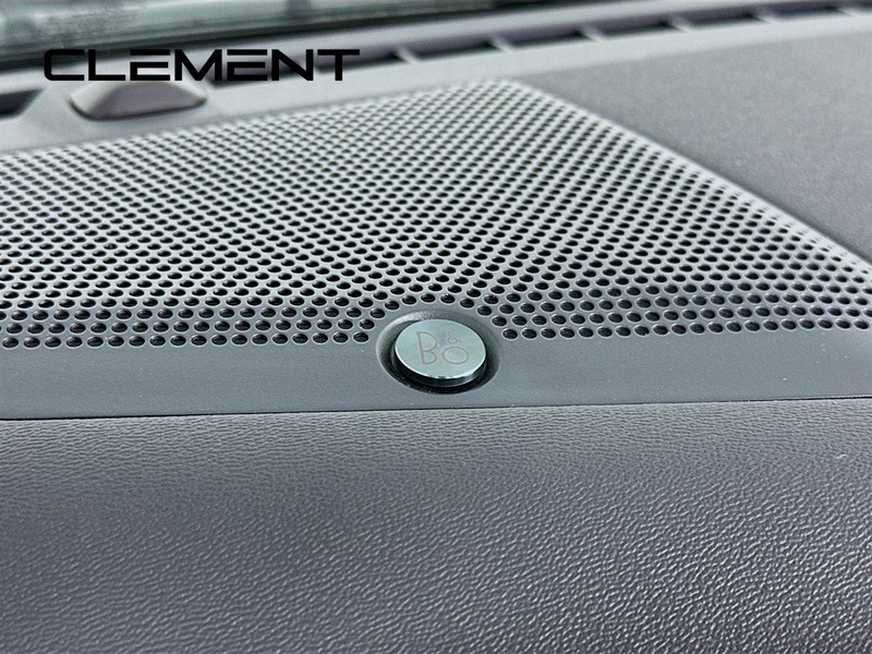 Ford Mustang Vehicle Full-screen Gallery Image 27