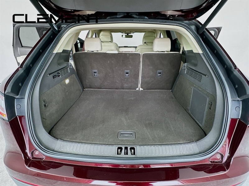 Lincoln Nautilus Vehicle Image 11