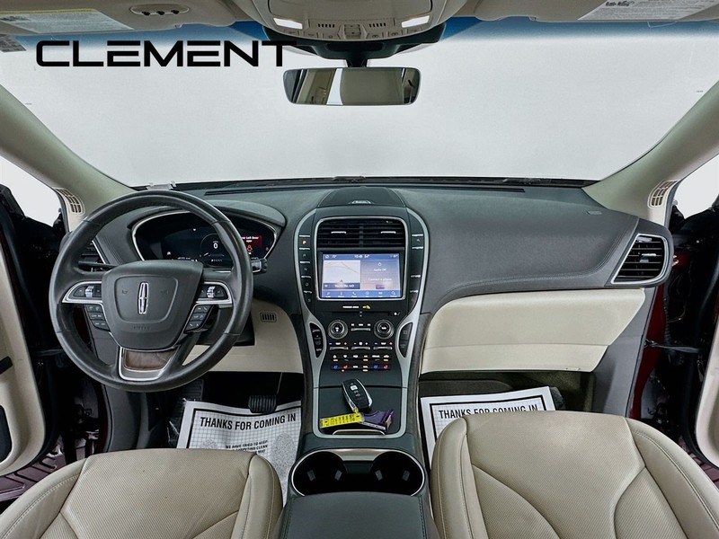 Lincoln Nautilus Vehicle Image 12