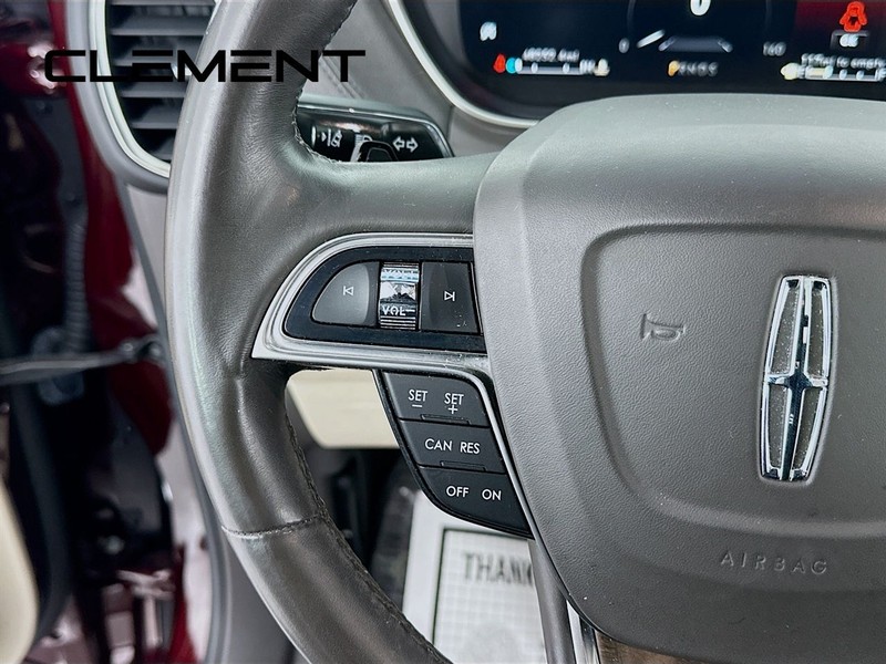 Lincoln Nautilus Vehicle Image 16