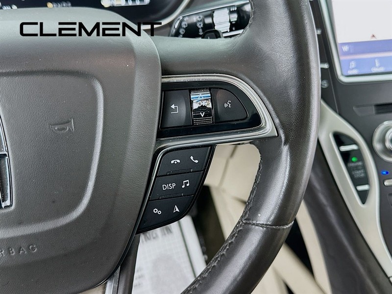 Lincoln Nautilus Vehicle Image 17