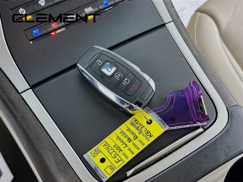 Lincoln Nautilus Vehicle Image 24