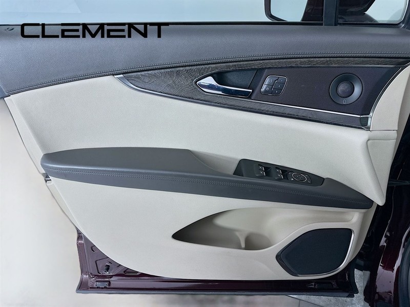 Lincoln Nautilus Vehicle Image 29