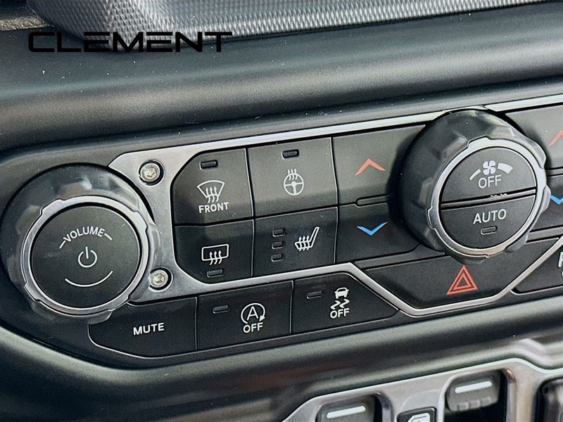 Jeep Gladiator Vehicle Image 23