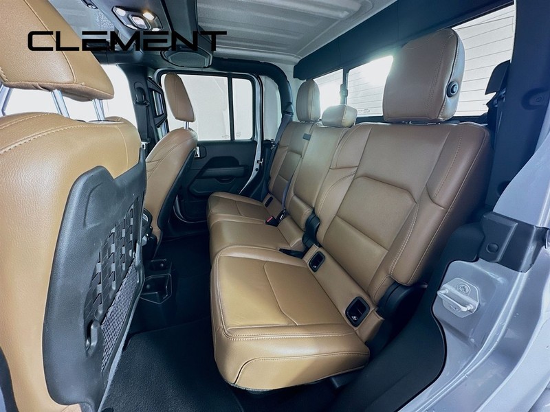 Jeep Gladiator Vehicle Image 31