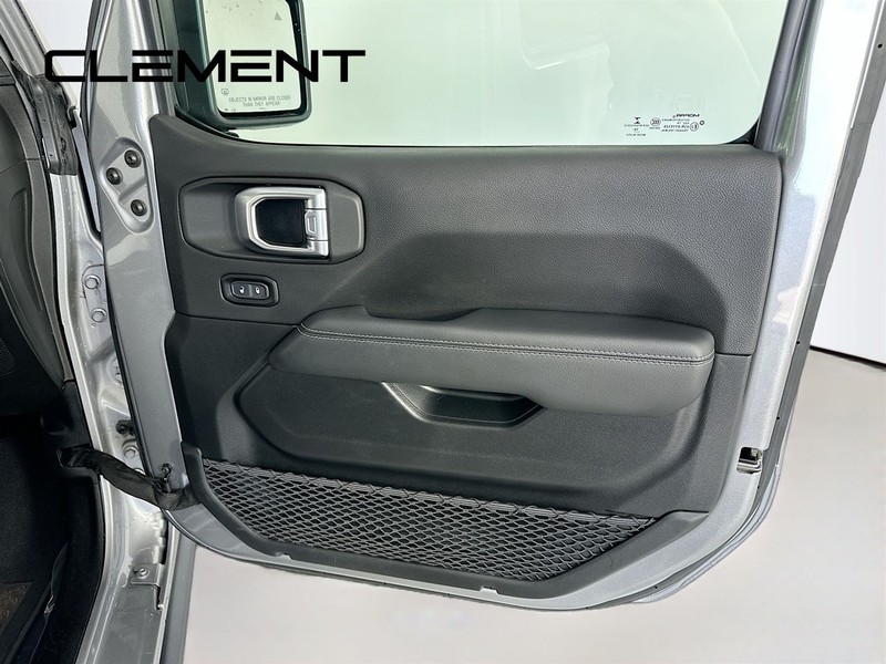 Jeep Gladiator Vehicle Image 34