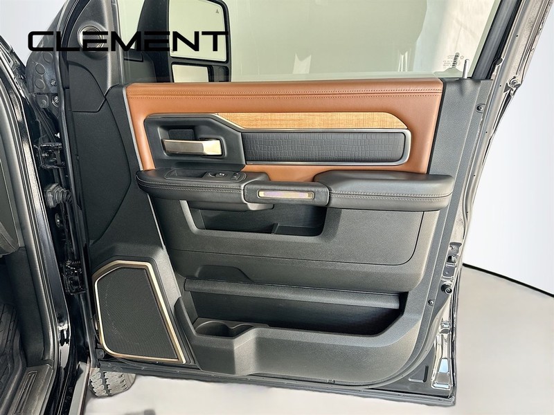 Ram 2500 Vehicle Image 40