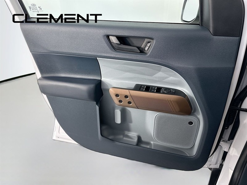 Ford Maverick Vehicle Full-screen Gallery Image 28