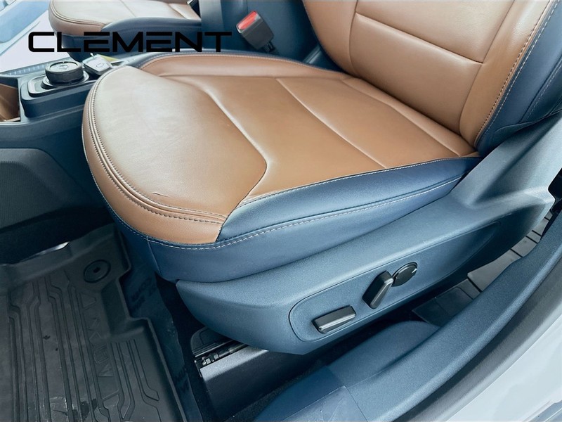 Ford Maverick Vehicle Full-screen Gallery Image 29