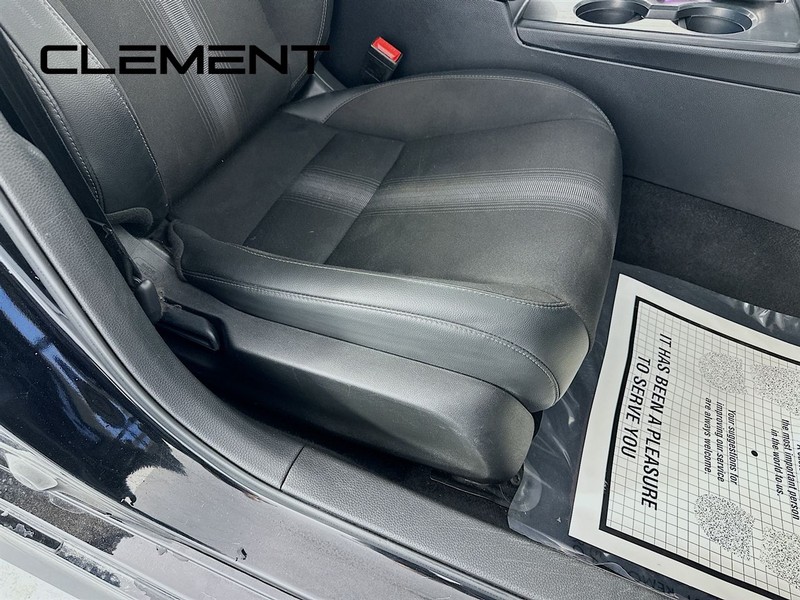 Honda Civic Sedan Vehicle Image 31