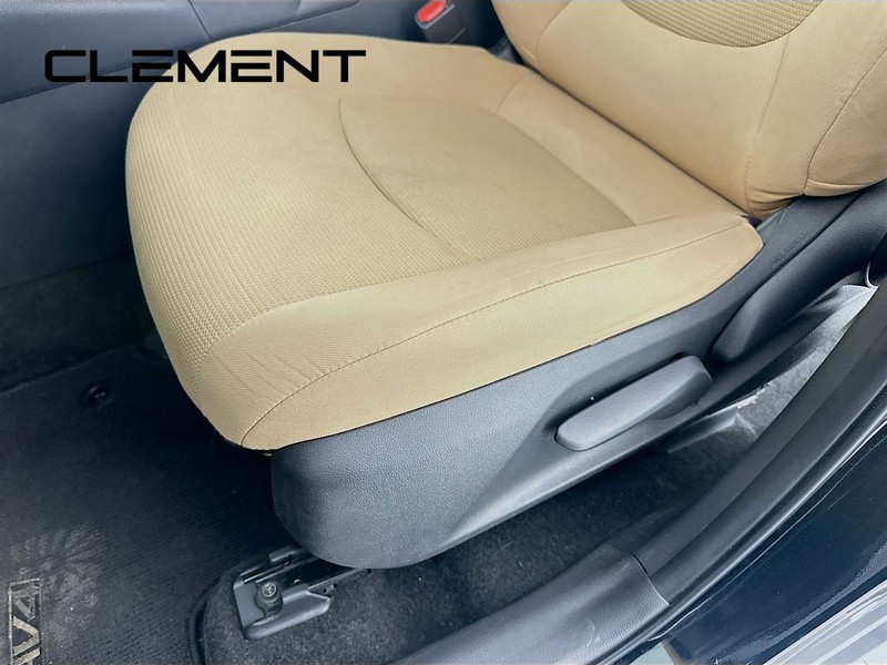 Toyota RAV4 Vehicle Image 27