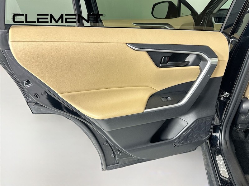 Toyota RAV4 Vehicle Image 29