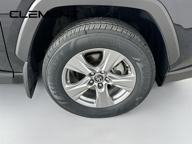 Toyota RAV4 Vehicle Image 34