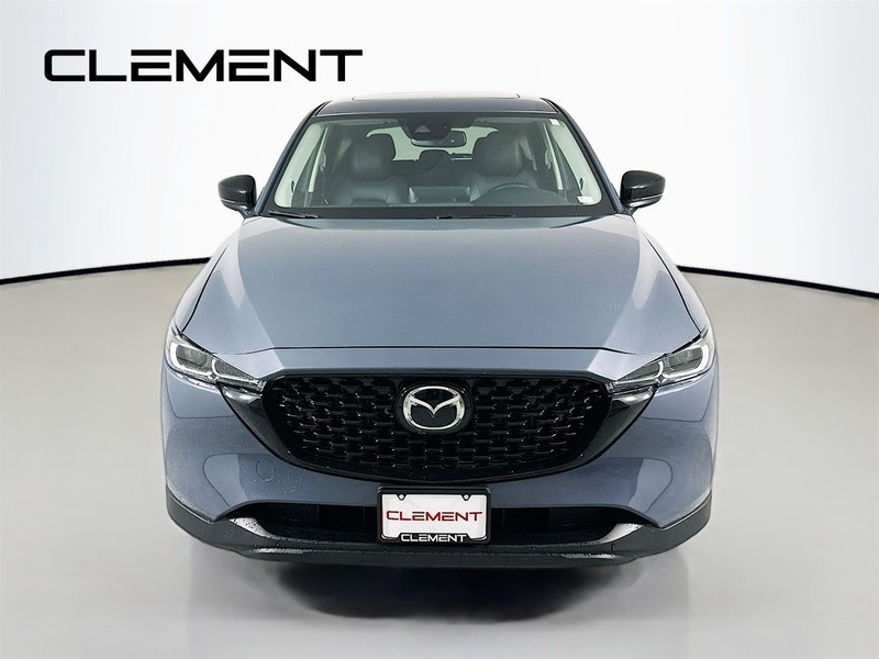 Mazda CX-5 Vehicle Full-screen Gallery Image 3