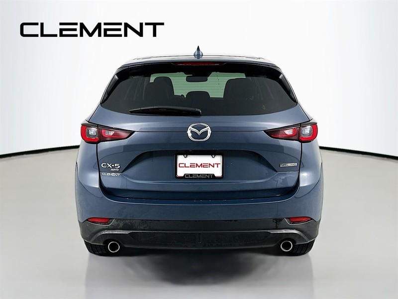 Mazda CX-5 Vehicle Full-screen Gallery Image 8