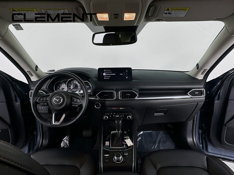 Mazda CX-5 Vehicle Full-screen Gallery Image 12