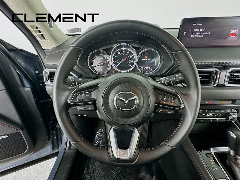 Mazda CX-5 Vehicle Full-screen Gallery Image 15