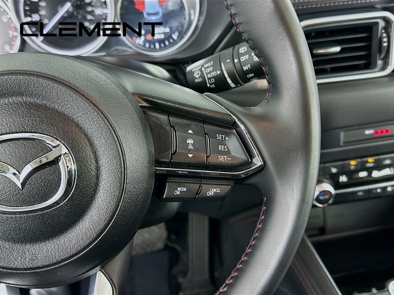 Mazda CX-5 Vehicle Full-screen Gallery Image 17