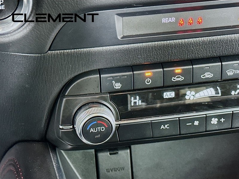 Mazda CX-5 Vehicle Full-screen Gallery Image 23