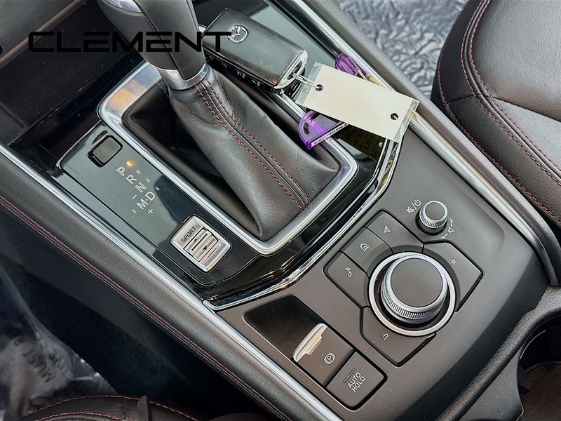 Mazda CX-5 Vehicle Full-screen Gallery Image 24