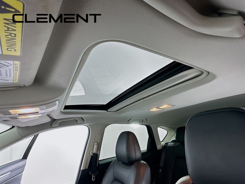 Mazda CX-5 Vehicle Full-screen Gallery Image 26