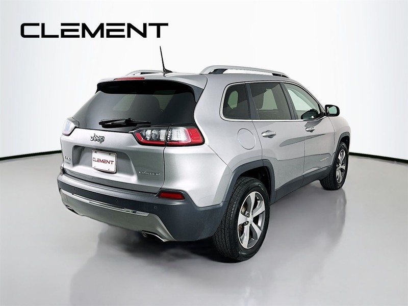 Jeep Cherokee Vehicle Full-screen Gallery Image 7