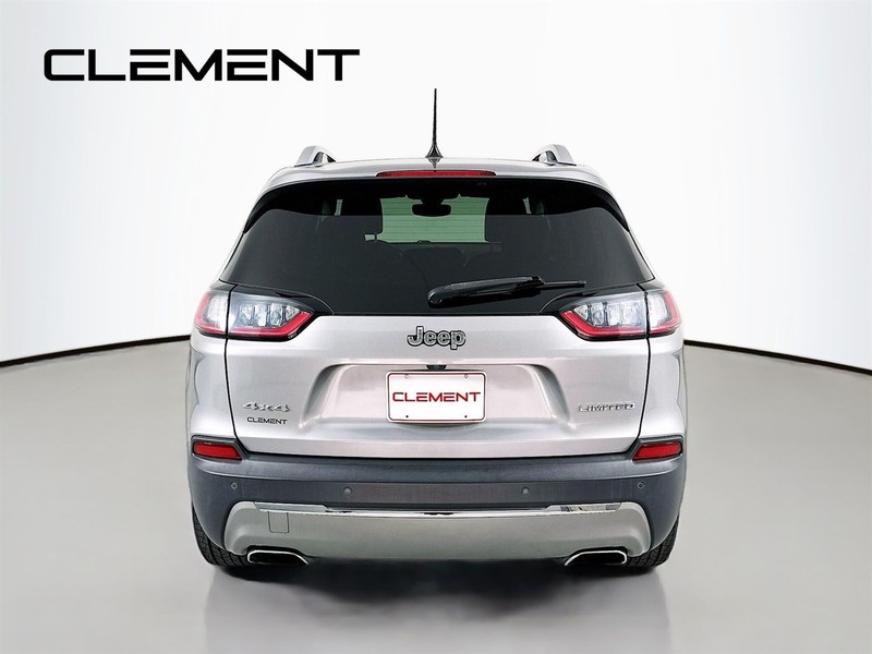 Jeep Cherokee Vehicle Full-screen Gallery Image 8