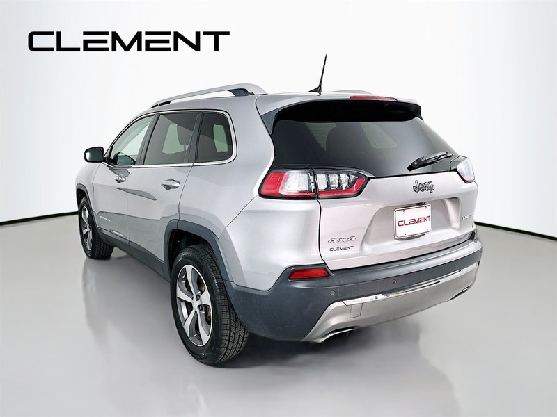 Jeep Cherokee Vehicle Full-screen Gallery Image 10