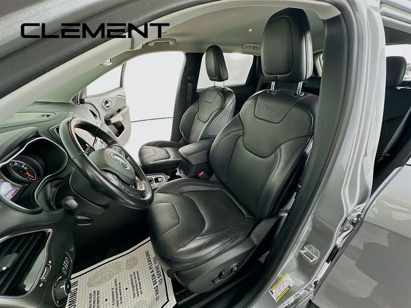 Jeep Cherokee Vehicle Full-screen Gallery Image 29