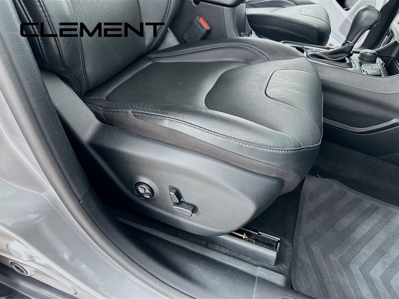 Jeep Cherokee Vehicle Full-screen Gallery Image 32