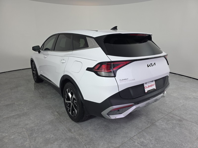 Kia Sportage Vehicle Full-screen Gallery Image 8