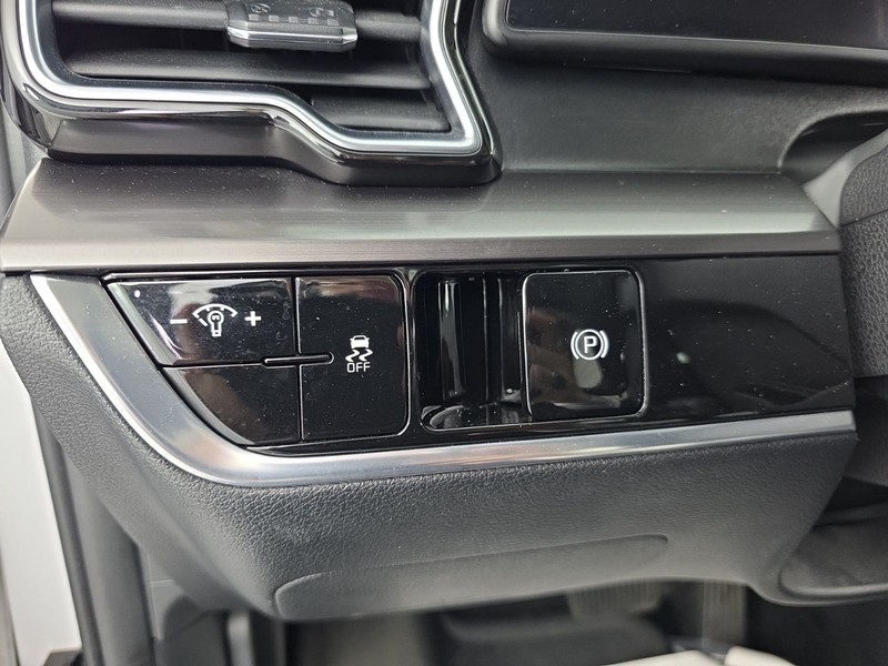 Kia Sportage Vehicle Full-screen Gallery Image 11