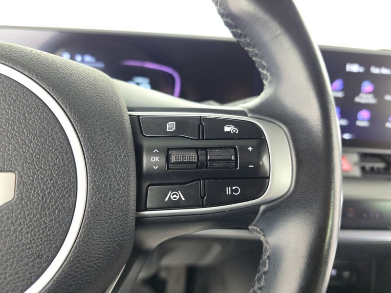 Kia Sportage Vehicle Full-screen Gallery Image 14