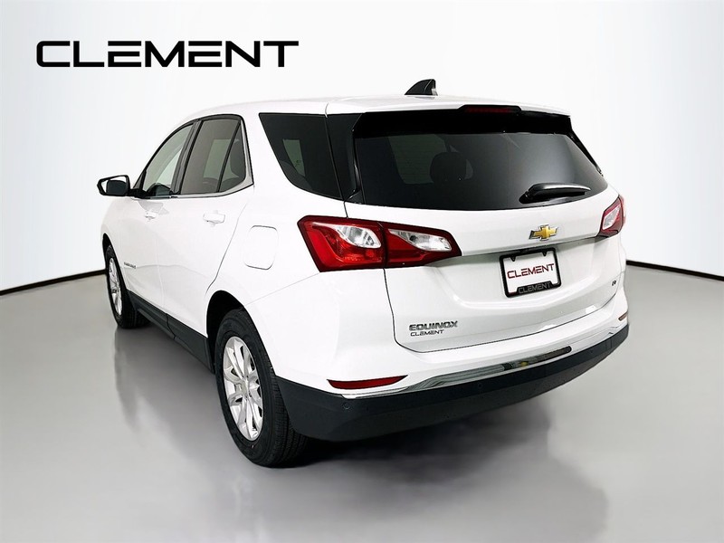 Chevrolet Equinox Vehicle Full-screen Gallery Image 10