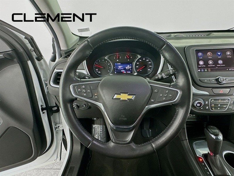 Chevrolet Equinox Vehicle Full-screen Gallery Image 15