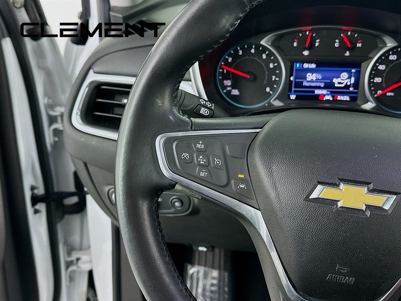 Chevrolet Equinox Vehicle Full-screen Gallery Image 16