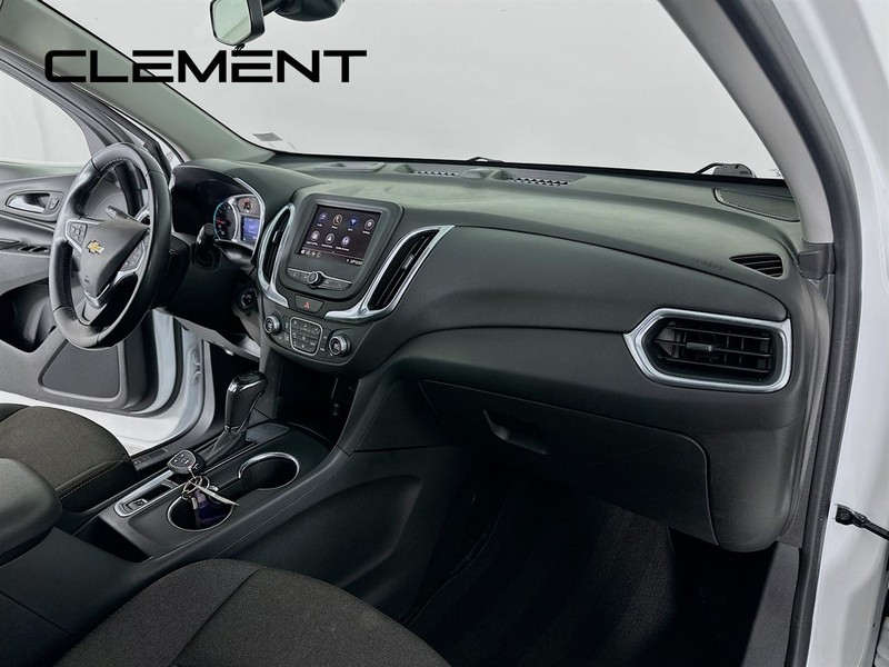 Chevrolet Equinox Vehicle Full-screen Gallery Image 33